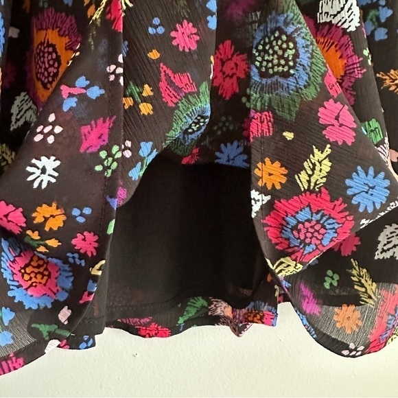 Guess Floral Off the Shoulder Crop Top Size M - Picture 7 of 8